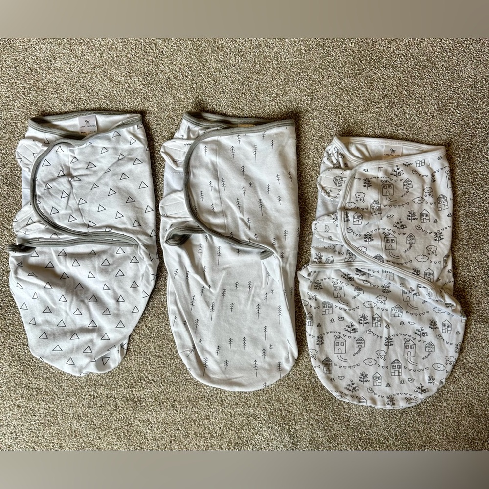 Amazing baby swaddles size small